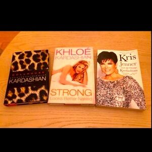 🌟2 for $15🌟 DOLLHOUSE; STRONG Looks Better Naked; All Things Kardashian